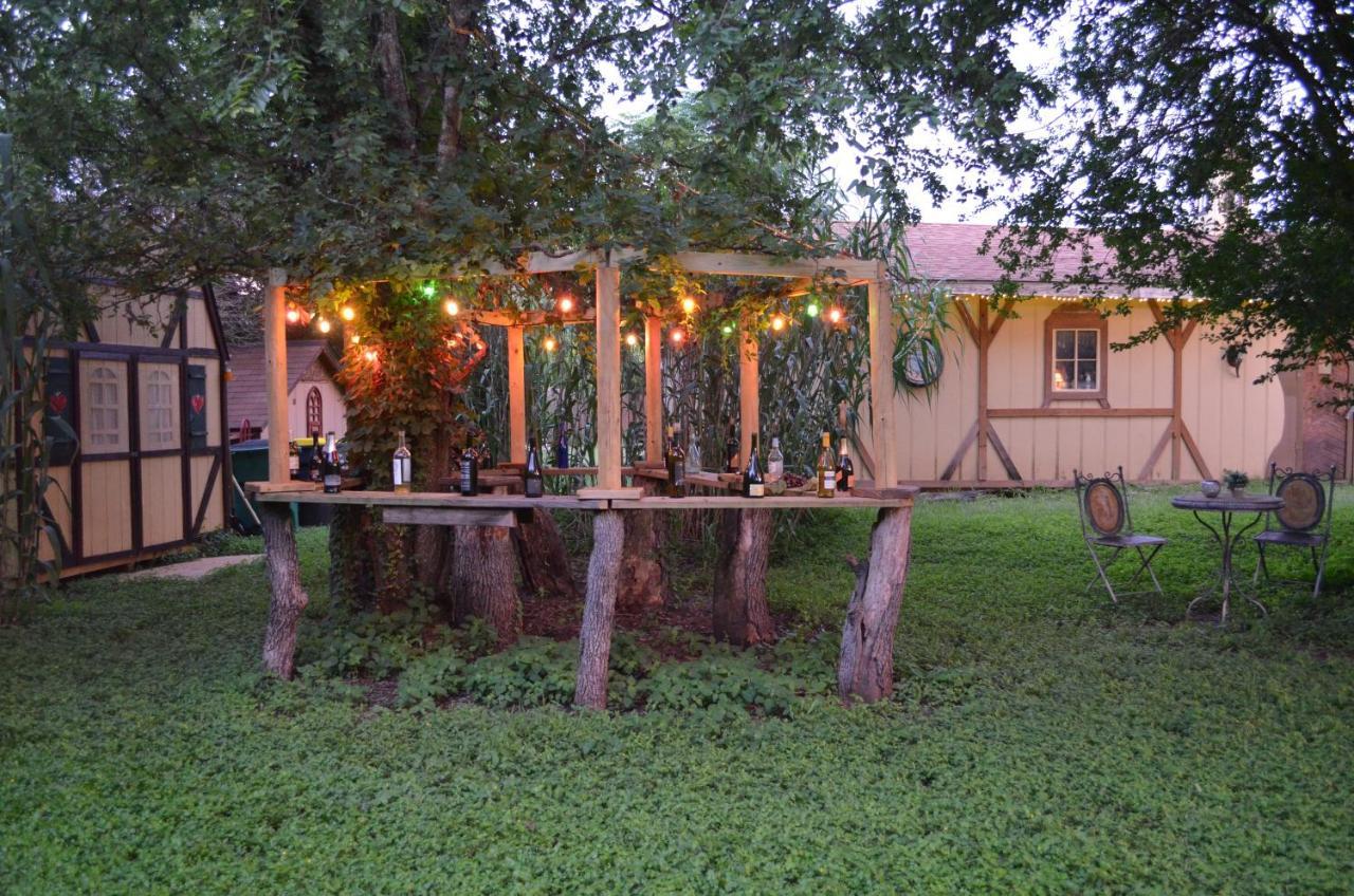 Rarumpelpunzeldornaschenwittchen Bed & Breakfast