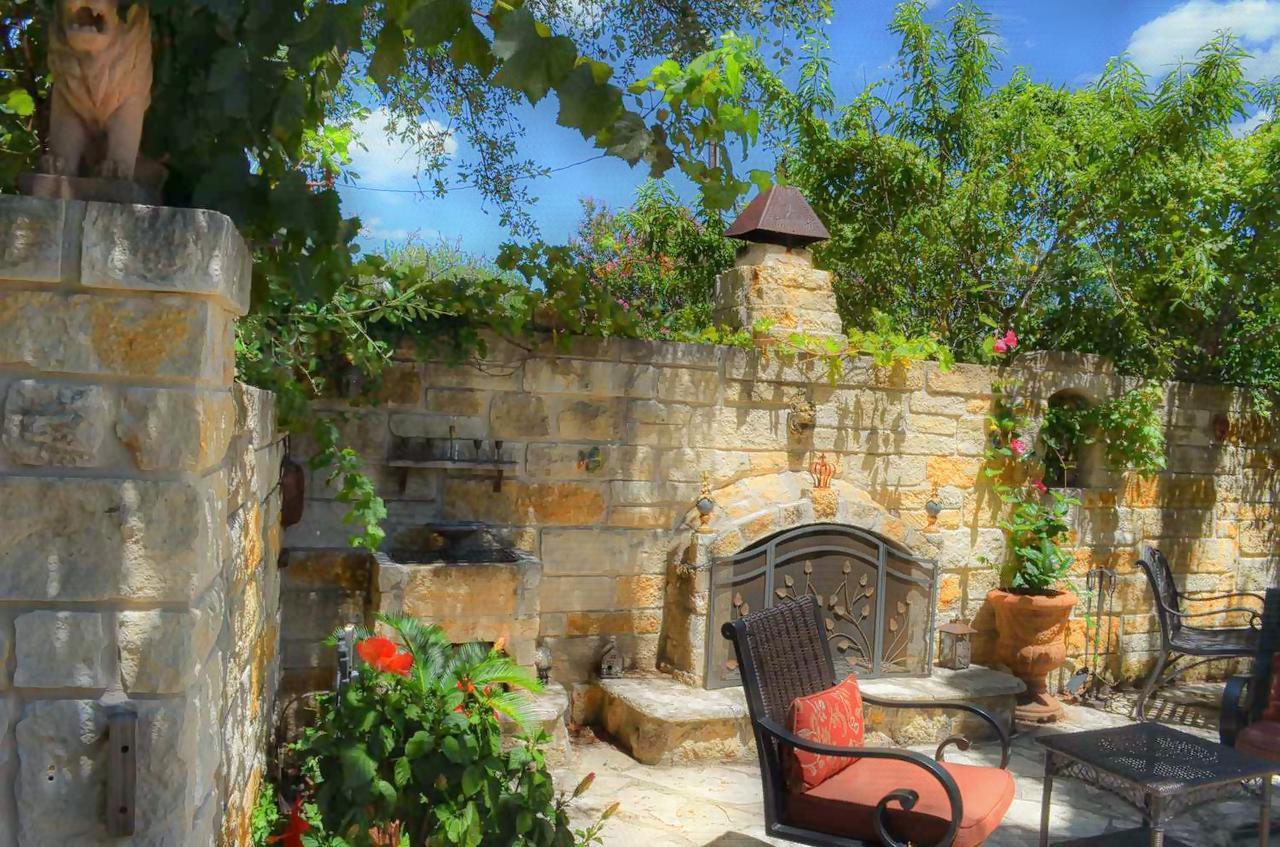 Rarumpelpunzeldornaschenwittchen Bed & Breakfast Fredericksburg