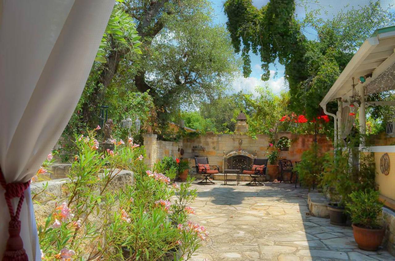 Rarumpelpunzeldornaschenwittchen Bed & Breakfast 3*