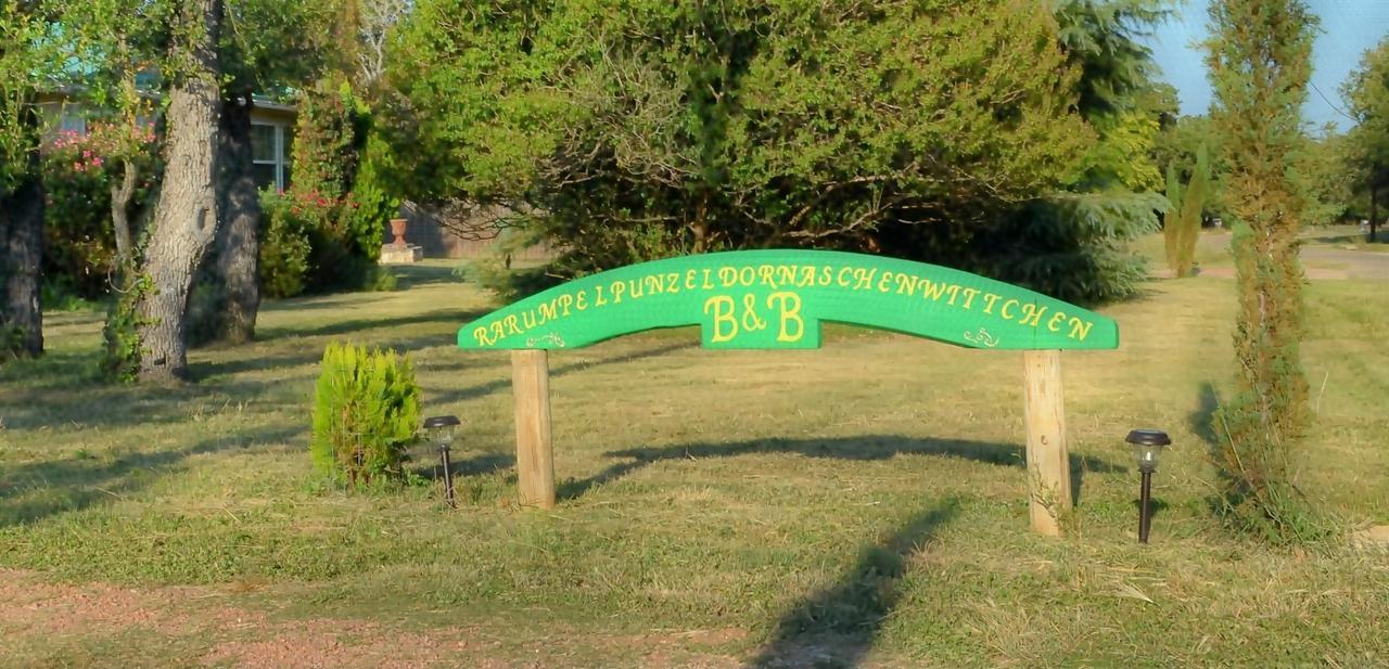 Rarumpelpunzeldornaschenwittchen Bed & Breakfast