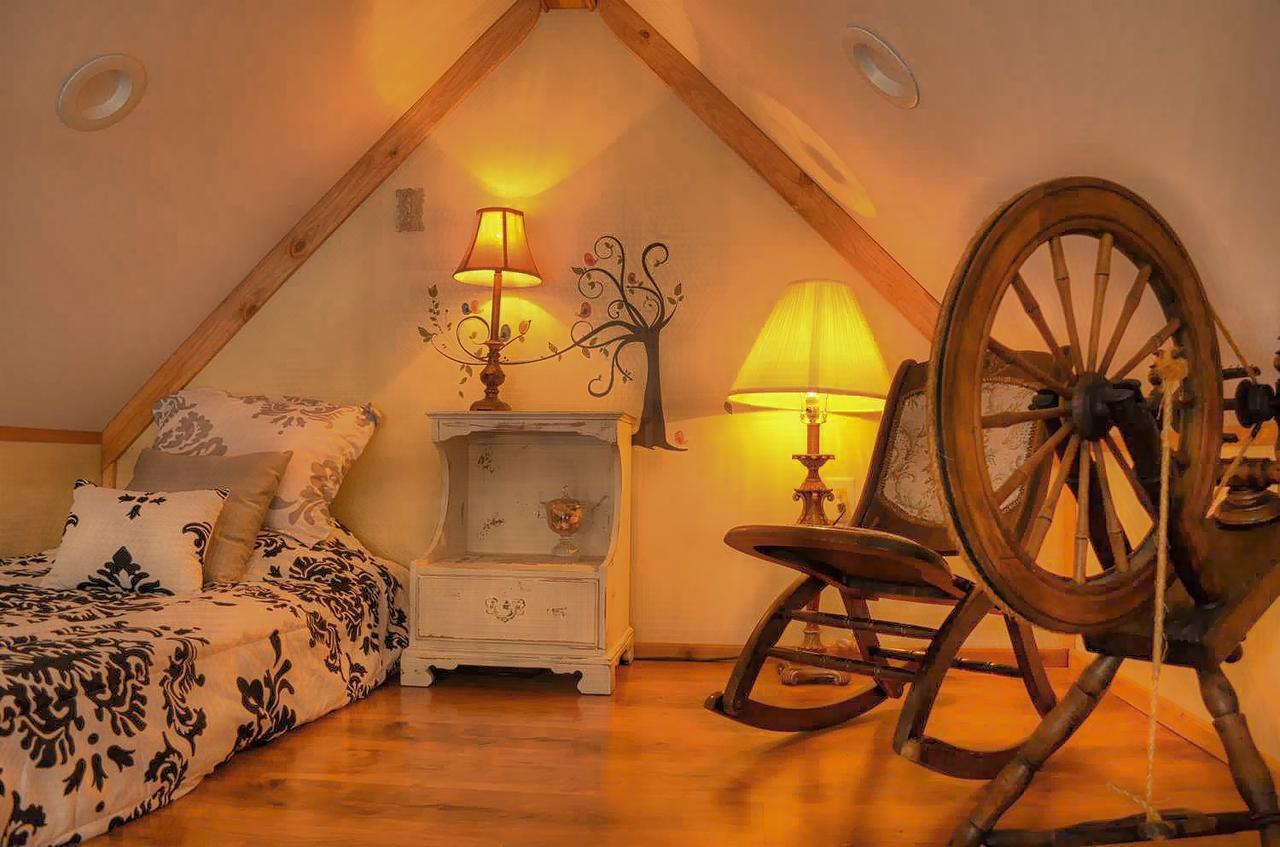 Couette-café Rarumpelpunzeldornaschenwittchen 3*